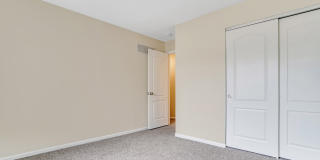 Glen at Bogey Hills Gallery 13