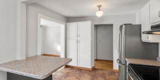 4 Bedroom House in Appleton Gallery 18