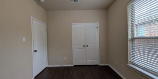 2 Weeks Free Rent / 3/2/2 Duplex off HWY 46 / Fridge / Interior Washer & Dryer Connections / Fenced in Backyard / CISD Gallery 17