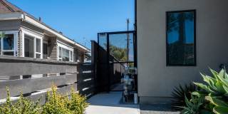 Beautiful 3 bed 2.5 baths "fully furnished" townhouse in the charming neighborhood of University Heights. Gallery 4