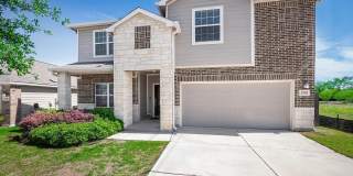 Room in 7 Bedroom Home in New Braunfels Gallery 1