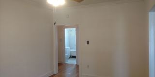 Charming Roscoe Village 1 Bedroom - Recently redone bathroom! Refinished hardwood floors! Gallery 14
