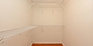 Cozy 2-bedroom 2 bath house in Redmond- Offering a 6-month lease. Gallery 18