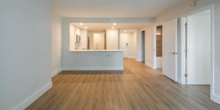 660 Washington Gallery 13