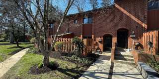1002 WORTHINGTON Drive Gallery 1
