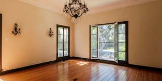 1004 North Beverly Drive Gallery 10