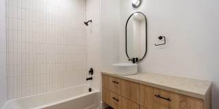 The Howard Gallery 20