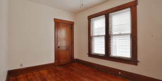 4 Bedroom North Campus Newly Remodeled House with 2 Decks and Patio Gallery 27