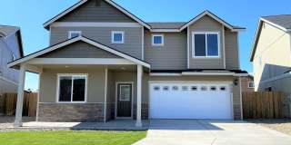 Newer, Spacious 5 Bedroom 3 Bed House! Gallery 1