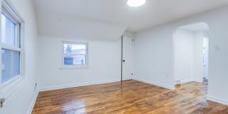 AVAILABLE JUNE 2026! - 2 Bedroom Suburban Vibes in the HEART of the City!! Gallery 24