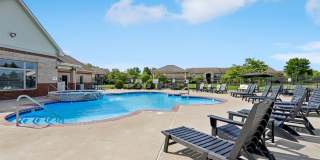 Stone Ridge Flats & Townhomes Gallery 1