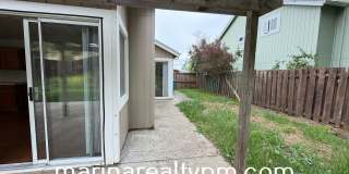 Glen Cove Beauty 3 bed 2.5  bath 2 Story home in established neighborhood Gallery 35
