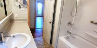 Bayview Condo 2 Bedrooms with Gas Fireplace  - S State St Gallery 49