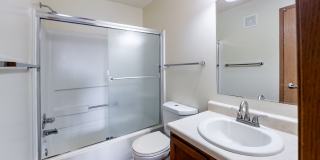 Oakland Pointe Gallery 14