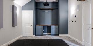 3521 Camden Court Gallery 30
