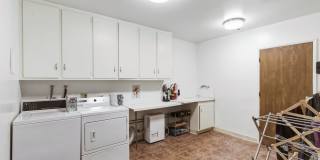 HUGE 2 bed 2 bath in Prime Santa Monica! Gallery 27