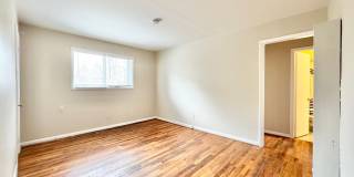 2 Bedroom Apartment Convenient to UNCG & Downtown Greensboro Gallery 4
