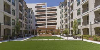 Gateway Chastain Gallery 58