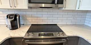 Beautifully Furnished 1/1 Apartment in Downtown Broad St.- $2,350 Gallery 13