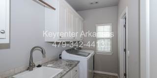 Gorgeous 3 bed/3 bath home in great Bentonville neighborhood Gallery 23