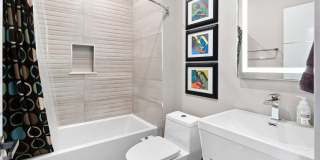 Premium Francisville Condo with Roofdeck! Gallery 10
