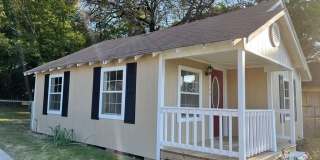 2104 W Robbins St Gallery 4