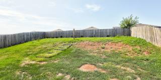 Beautiful 3-Bedroom Home with Easy Access to I-35 & I-240 Gallery 30