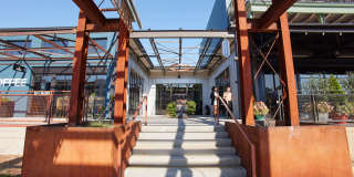 Luna Upper Westside Gallery 63