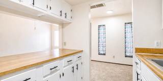 1005 North Center Avenue - Unit A Gallery 3