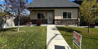 2 BEDROOM, 2 BATHROOM TOWNHOUSE WITH 2 CAR ATTACHED GARAGE 2 BEDROOM, 2 BATHROOM TOWNHOUSE WITH 2 CAR ATTACHED GARAGE Gallery 1