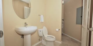 65 E Monroe Street Gallery 15