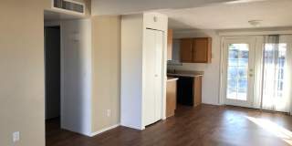 Conveniently Located 3Bdm 2Ba Townhome! Conveniently Located 3Bdm 2Ba Townhome! Gallery 1