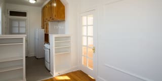 5415 S. Woodlawn Avenue Gallery 16