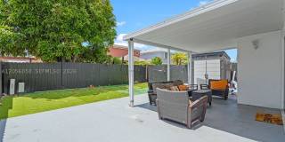 13990 SW 160th Ter Gallery 32