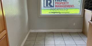 3 Bedroom 1 bath - 1 car garage - "Pet Negotiable" 3 Bedroom 1 bath - 1 car garage - "Pet Negotiable" Gallery 6