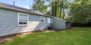 Charming 4 bed 2 bath renovated home Gallery 4