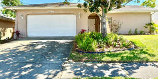 Beautiful 2 Bed • 2 Bath Single-Family Home in Beacon Groves Gallery 1