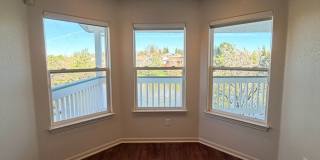 Beautiful Lakefront Home in the Vineyard! 55+ community Gallery 24