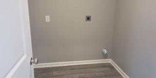 108 Tyler Way Gallery 6