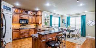 Welcome To Your Next Home In The Prestigious Windemere Woods! Gallery 8