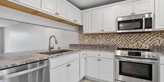 3503 Oaks Way Gallery 1