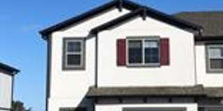 4 Bedroom / 3 Bath End-Unit Townhome in the Towns at White Cedar! Gallery 1