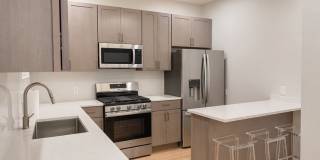 1014 W George Street Gallery 14