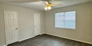 4411-2 Kemper Street Gallery 10