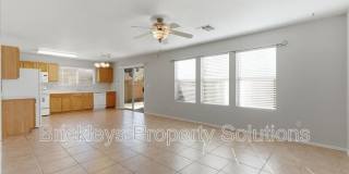 2413 E Hazeltine Way Gallery 5