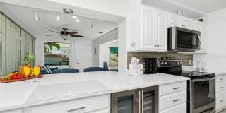 363 HARBOR DR Gallery 11