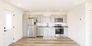 Pet-Friendly Studio Apartment in Desirable Old Trail Gallery 1
