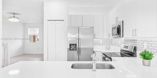 2425 SE 28TH DR Gallery 97