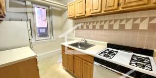 Charming 2 Bedroom-No Broker Fee Gallery 1