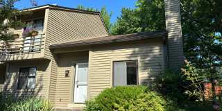 Adorable 1 bedroom 1.5. bath end unit townhouse in Annapolis Gallery 1